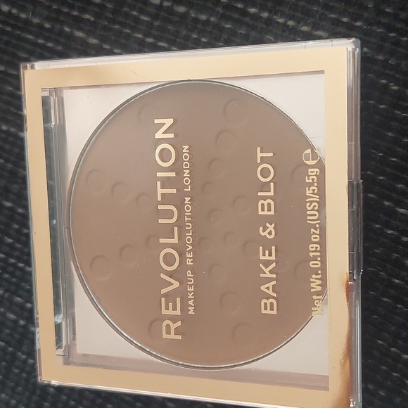 Revolution bake and blot Deep Dark - Picture 1 of 3